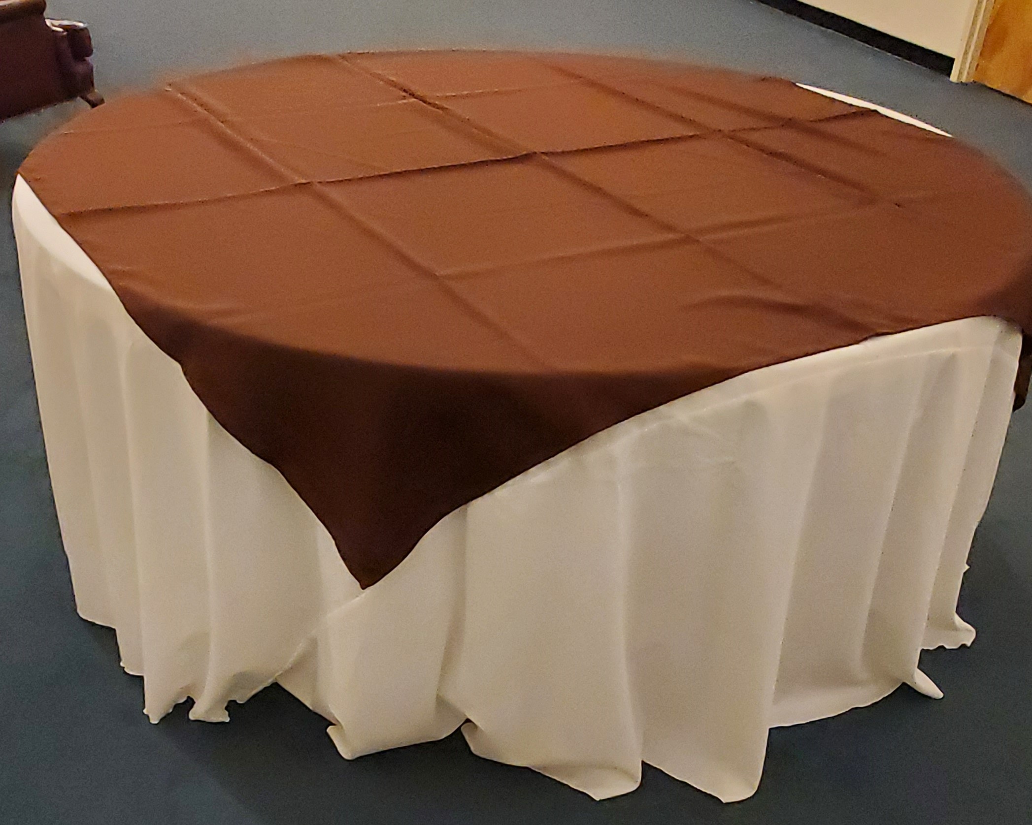 table-sq.chocolate